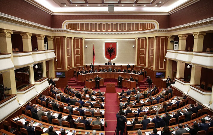 Αλβανία: Στις 9 Ιουνίου αναμένεται το Κοινοβούλιο να ψηφίσει για την αποπομπή του Προέδρου της Δημοκρατίας
