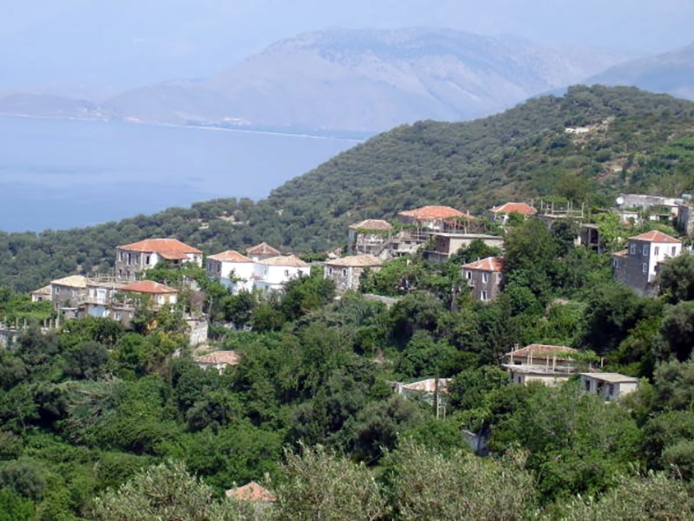 Ο ματωμένος γάμος που έκανε ένα χωριό των Ιωαννίνων να μετακομίσει στην Αλβανία