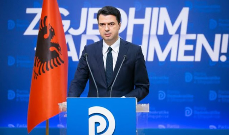 Αλβανία: Παραιτήθηκε ο πρόεδρος του Δημοκρατικού Κόμματος, Λουλζίμ Μπάσα