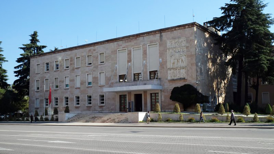 «Υπουργείο προπαγάνδας» στην Αλβανία;